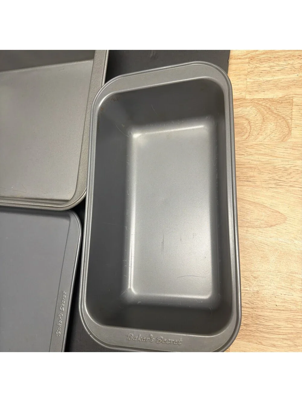 4 Baking Pans Lot Bundt Loaf Sheet And Rectangular Pan Non Stick Rolled Edges